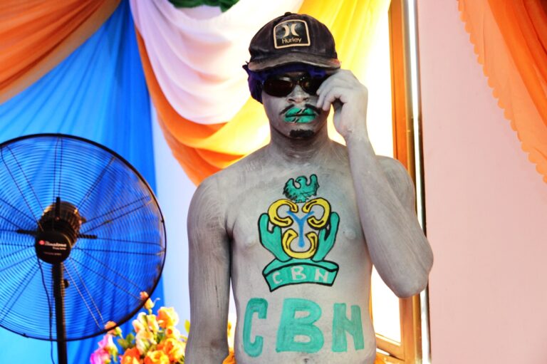 Naira Strengthens to N1,493 as Central Bank’s Forex Code Gains Traction