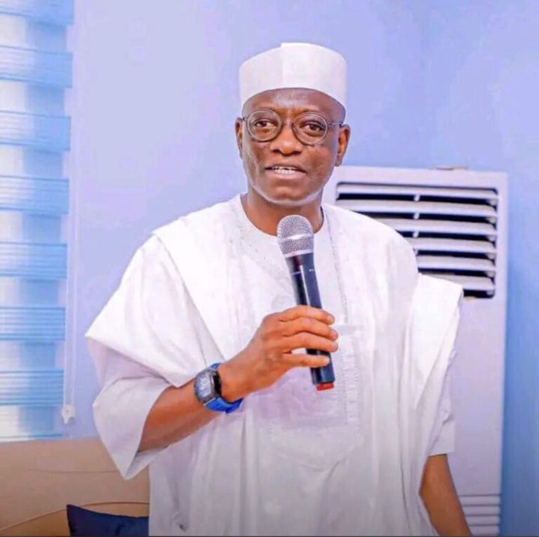 Minimum Wage: Senator Proposes ₦150,000, Says Lawmakers Ready For Pay Cut