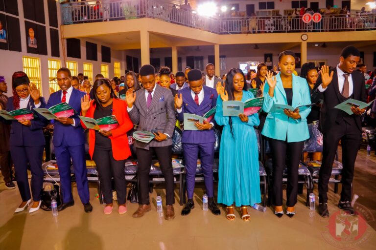 FG Threatens Striking Resident Doctors With ‘No Work, No Pay’