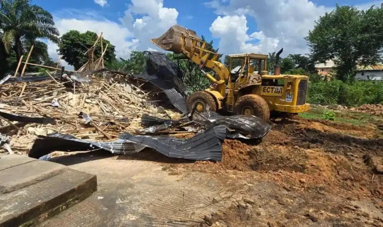 FCTA Demolishes Unauthorised Parks in Abuja