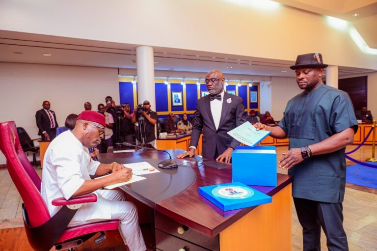 Fubara Faces APC Backlash Over Controversial Budget Presentation