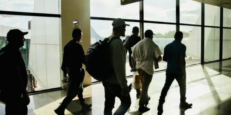 Brazil Accuses US of ‘Blatant Disrespect’ for Deporting 88 Migrants in Handcuffs