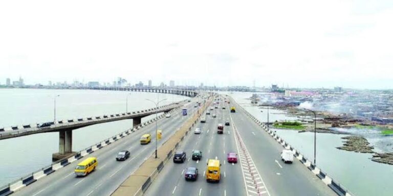 Third Mainland Bridge Not Collapsing – FG Calms Lagos Motorists