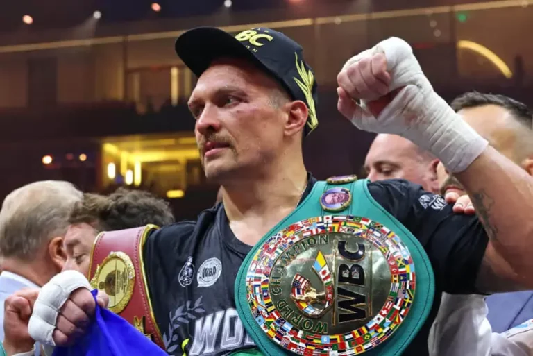 Usyk Invites Trump to Live in Ukraine, Experience War Firsthand