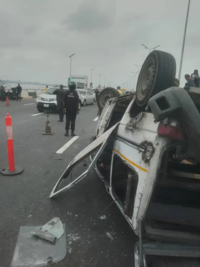 Crash on 3rd Mainland Bridge Injures Many
