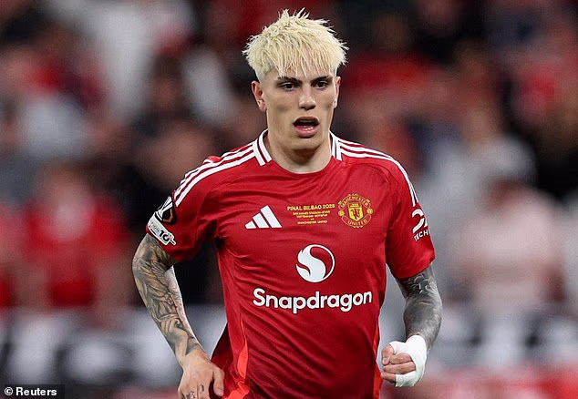 Transfer: Garnacho Agrees Deal with Chelsea, Awaits Man United Decision