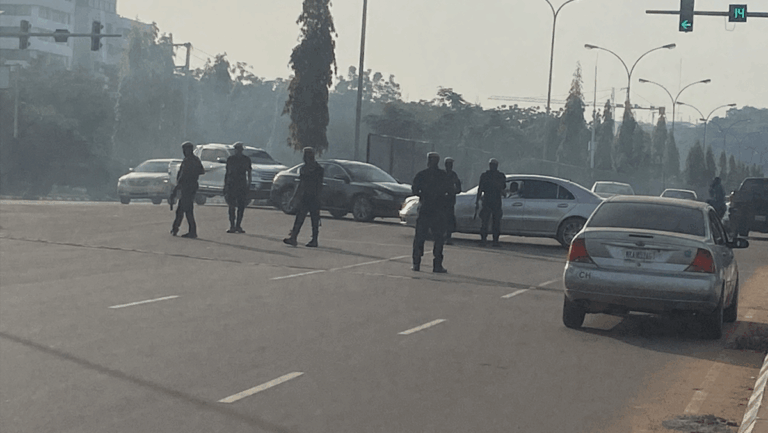 Sowore, Protesters Flee as Security Forces Crack Down on Nnamdi Kanu Protest