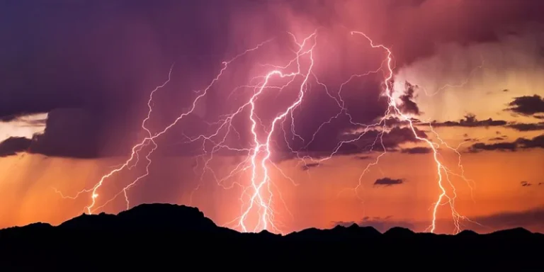 NiMet Warns Motorists, Airlines as Weekend Weather Brings Sunshine, Storms