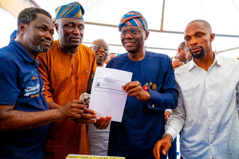 Sanwo-Olu Visits Ward to Revalidate APC Membership