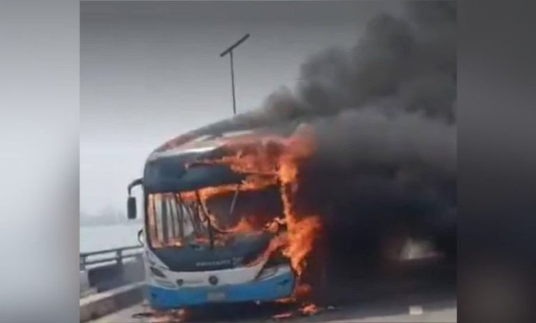 Traffic Chaos on Third Mainland Bridge Following BRT Bus Fire