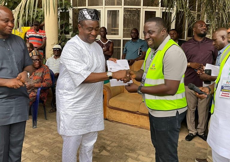 Suswam Moves to APC, Blames Lingering Crisis in PDP