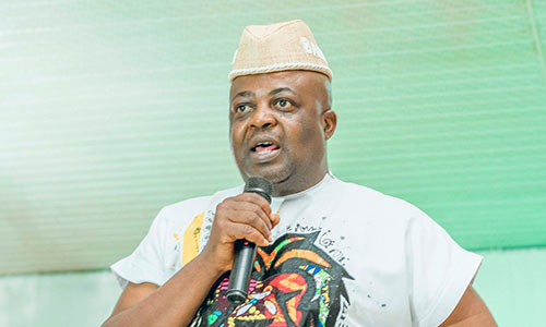 Akpabio’s Senior Aide Steps Down, Raises Assault Claims