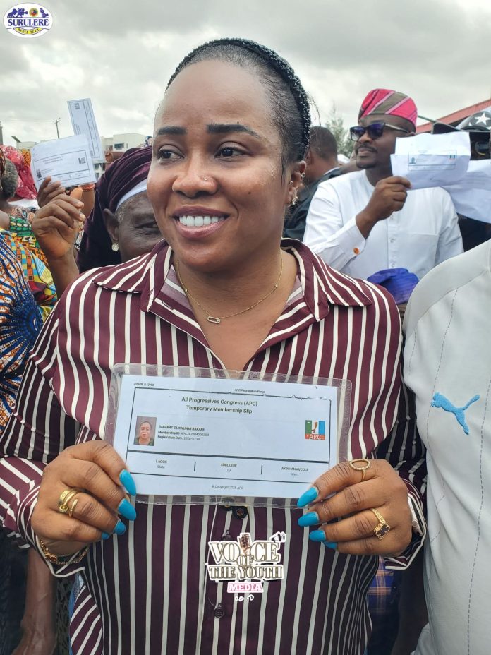 Barakat Odunuga Defeats Desmond Elliot in APC Primary