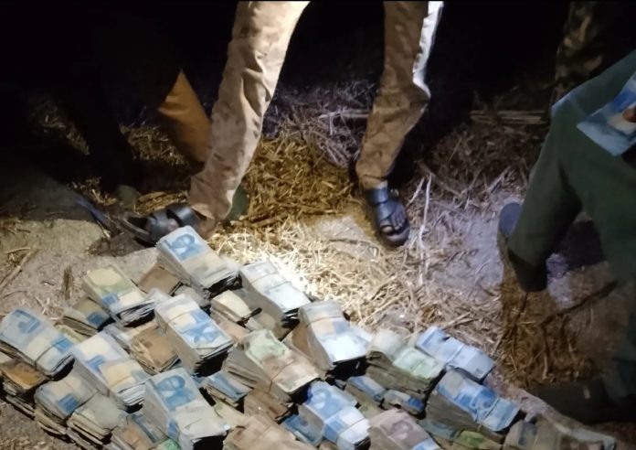 Bandit Posts Alleged Kidnap Ransom Cash on TikTok